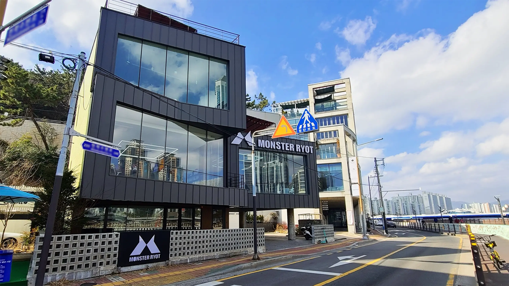 (주)몬스터라이엇 사옥 전경