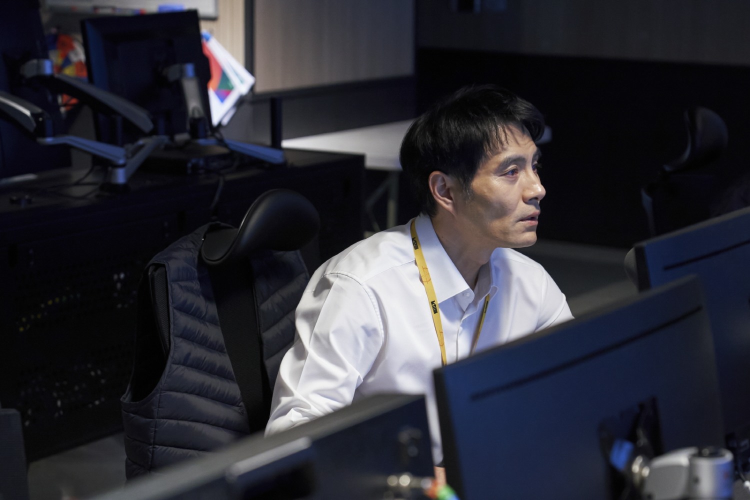 ‘트리거’ 이해영, 팀 지키는 대들보 CP 완벽 변신…김혜수와 티키타카X케미 폭발