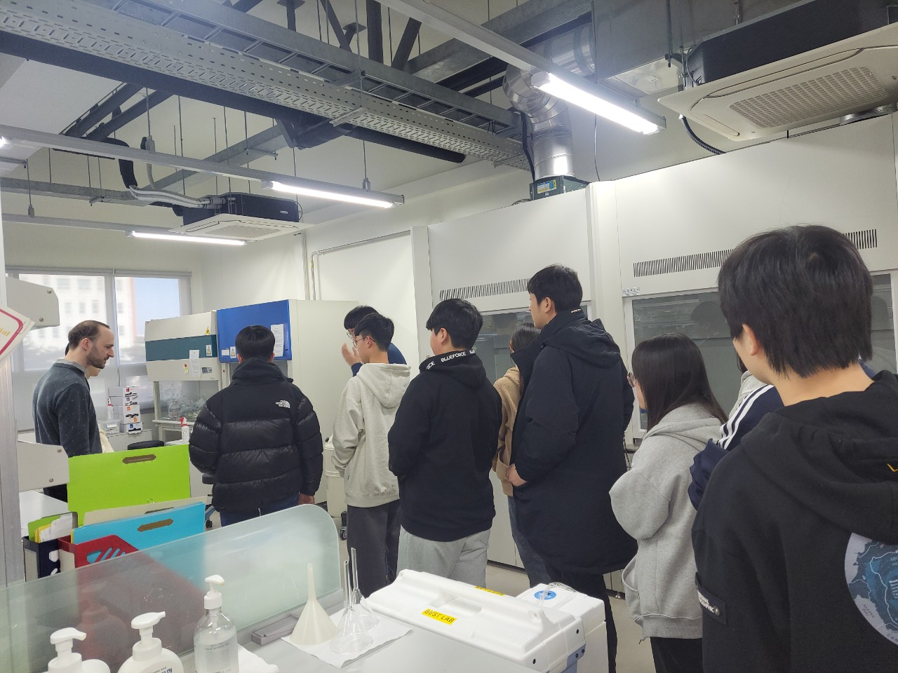 인천 관내 중학생을 대상으로 에코스마트팜 진로 캠프를 운영하고 있다.(제공=인천광역시교육청)