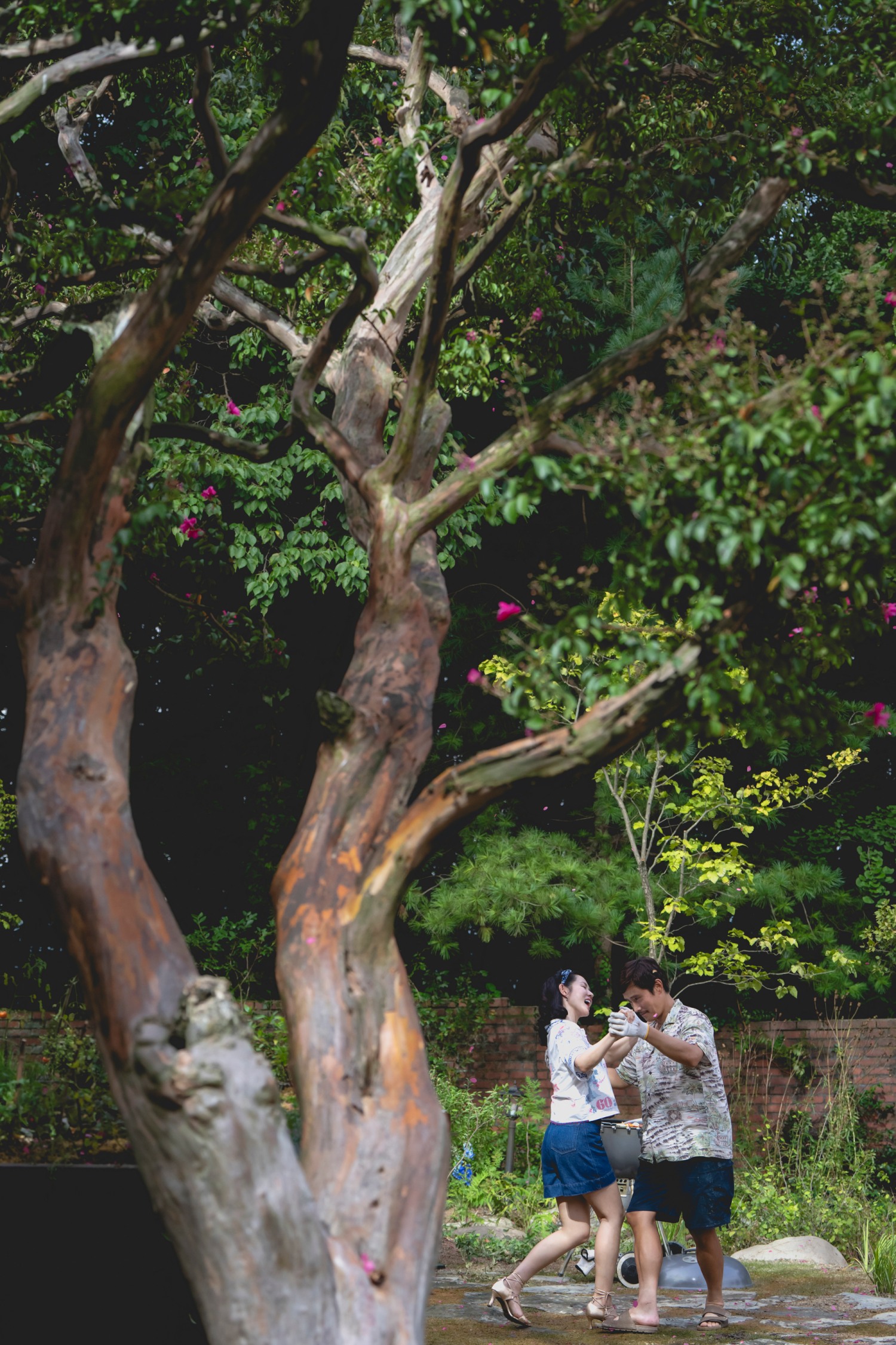‘이병헌X손예진’의 첫 만남…박찬욱 감독 신작 ‘어쩔수가없다’ 5개월간의 촬영 마치고 크랭크업