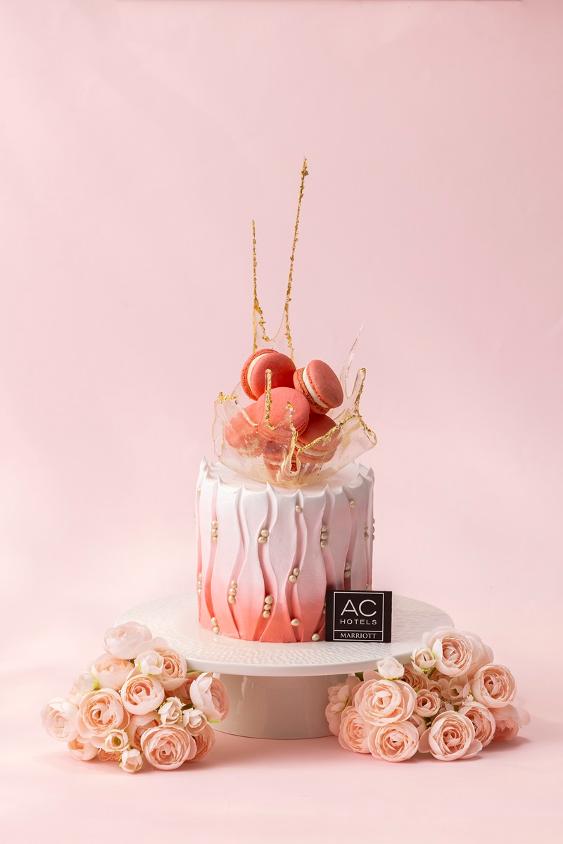 AC 호텔 바이 메리어트 서울 강남, 밸런타인데이 & 화이트데이 크라운 벨벳 케이크 선봬