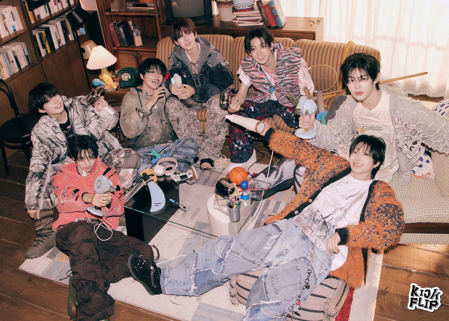 킥플립, JYP 선배 아티스트들의 응원 릴레이…“조언 새겨듣고 멋진 킥플립 되겠습니다!”