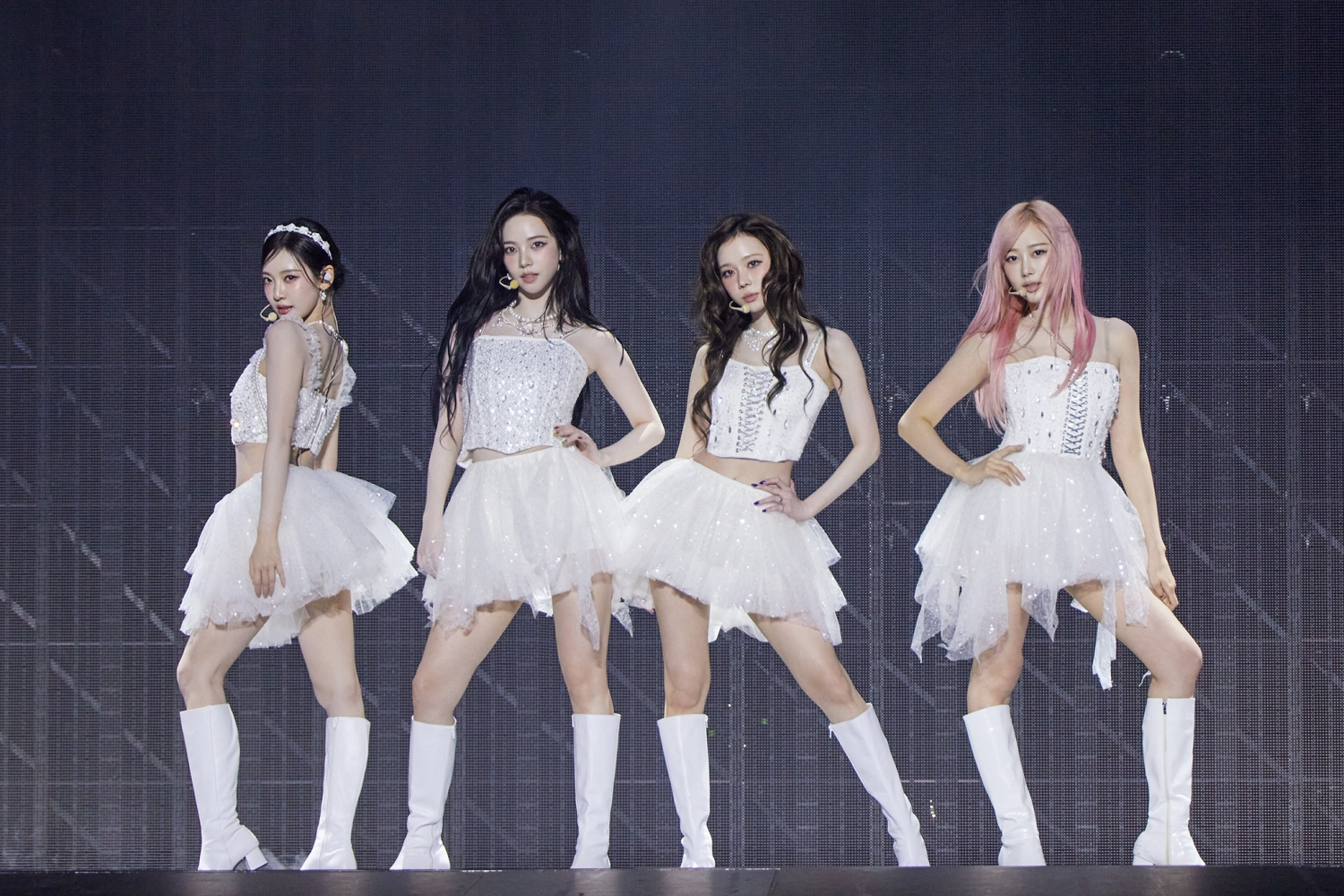 에스파, LA 공연 성료…‘그래미 스타’ 토리 켈리도 함께 즐긴 ‘쇠 맛’ 무대