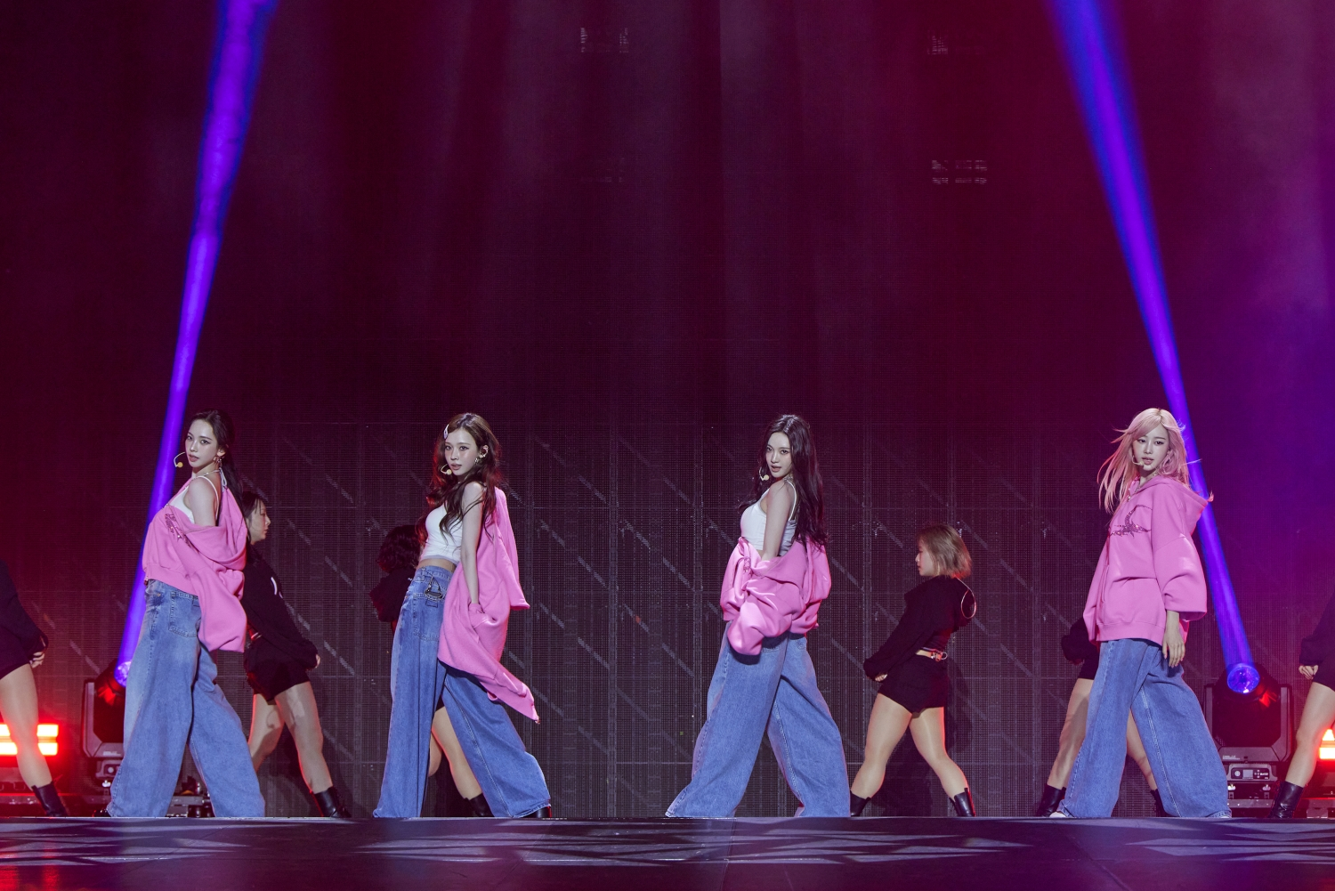 에스파, LA 공연 성료…‘그래미 스타’ 토리 켈리도 함께 즐긴 ‘쇠 맛’ 무대