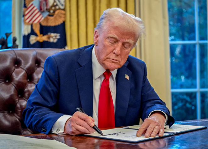 (상보) 미 트럼프, 철강·알루미늄 제품 25% 관세 행정명령 서명.."자동차·반도체·제약 부문도 관세부과 검토"