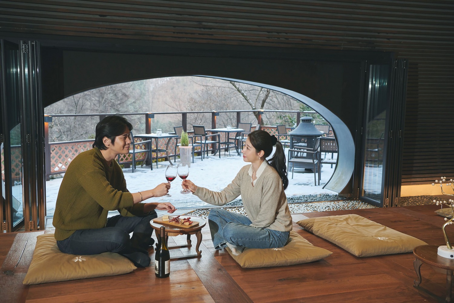 강원도 설경 속 발렌타인 힐링… 홍천 선마을, ‘해피 홀리데이 와인 패키지’ 출시