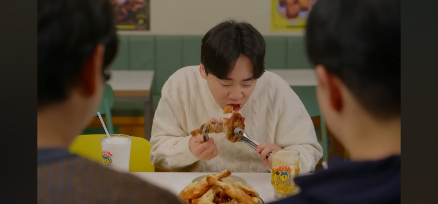 홍대 꼬꼬로치킨, 신메뉴 ‘피지컬 꼬치’ 출시