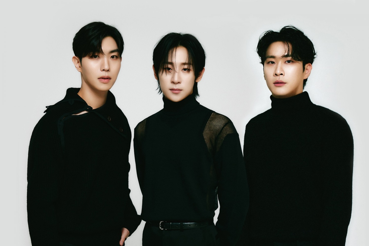 리베란테, EMK엔터와 전속계약 체결…김주원X카이X에녹과 한솥밥