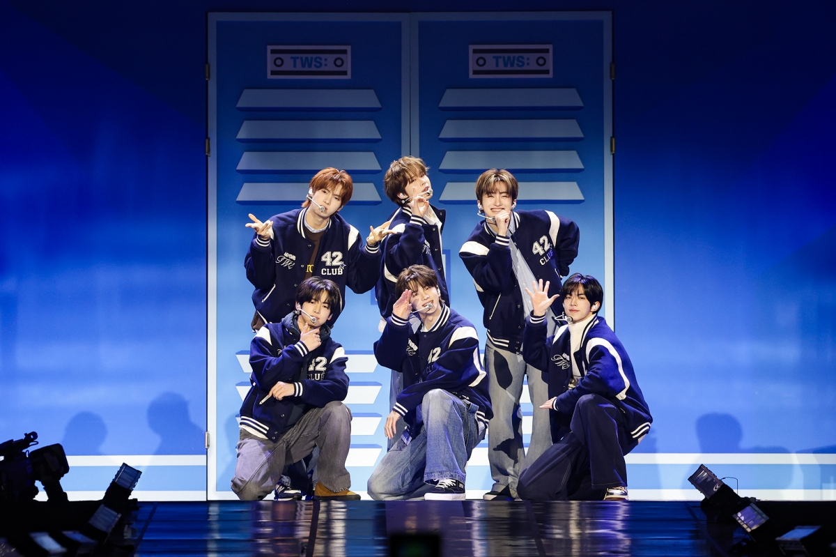 TWS, 첫 팬미팅 성황…뜨거운 열정으로 달린 4시간 20분