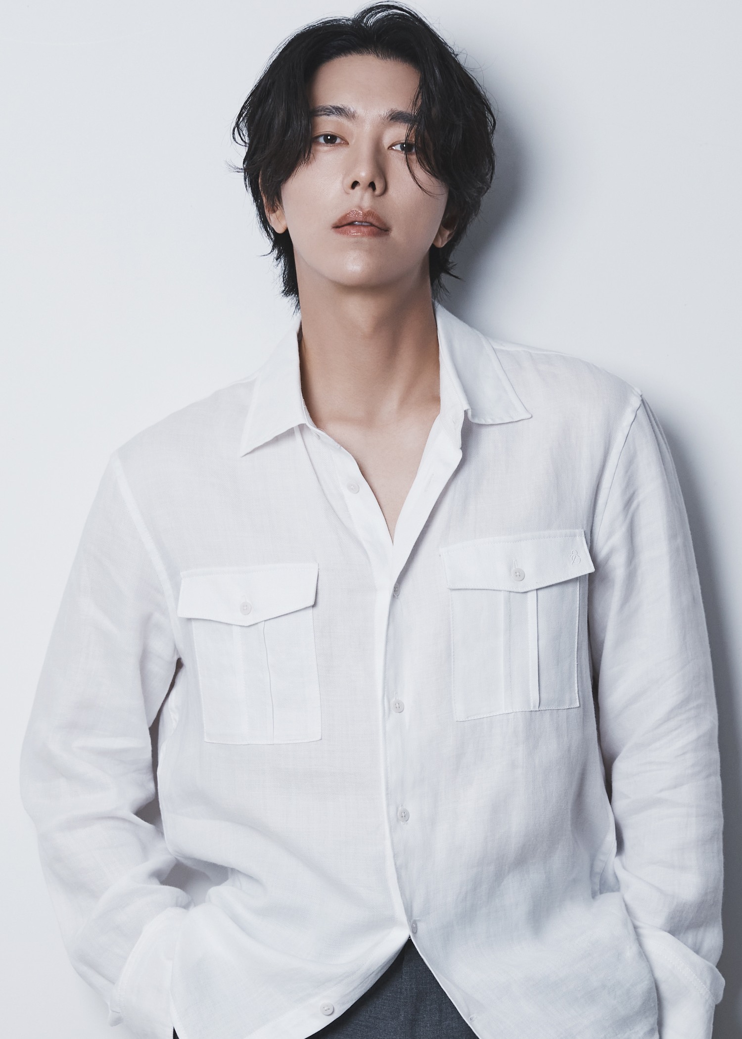 윤현민, 연극 ‘비기닝’ 출연…약 10년 만에 무대 컴백