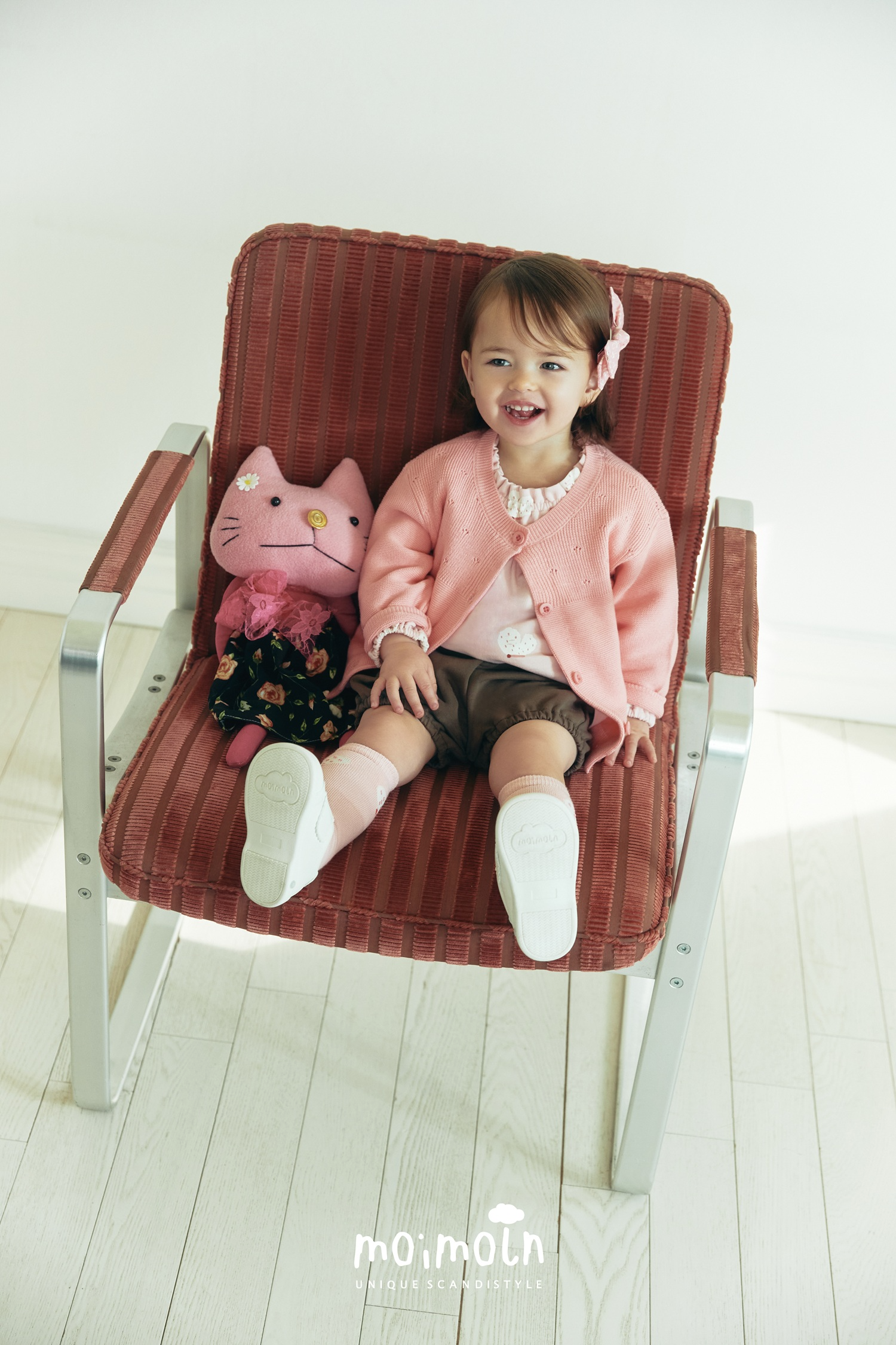 모이몰른, 2025 뉴본 봄 컬렉션 출시. 사랑스러운 봄날 등원룩 스타일링 제안