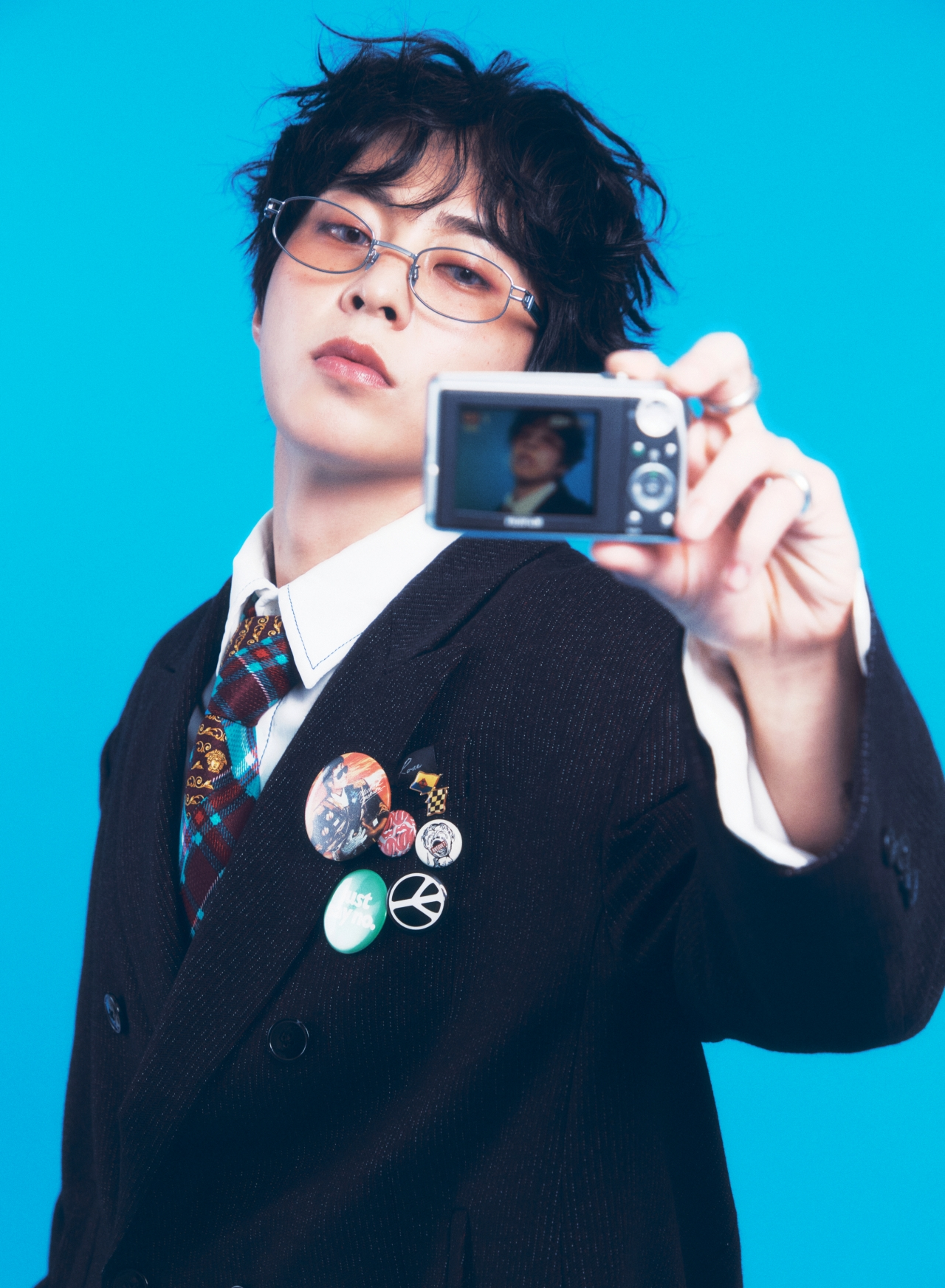 시우민, 미니 2집 첫 번째 티저 이미지 공개…힙한 감성+장난스러운 매력 발산