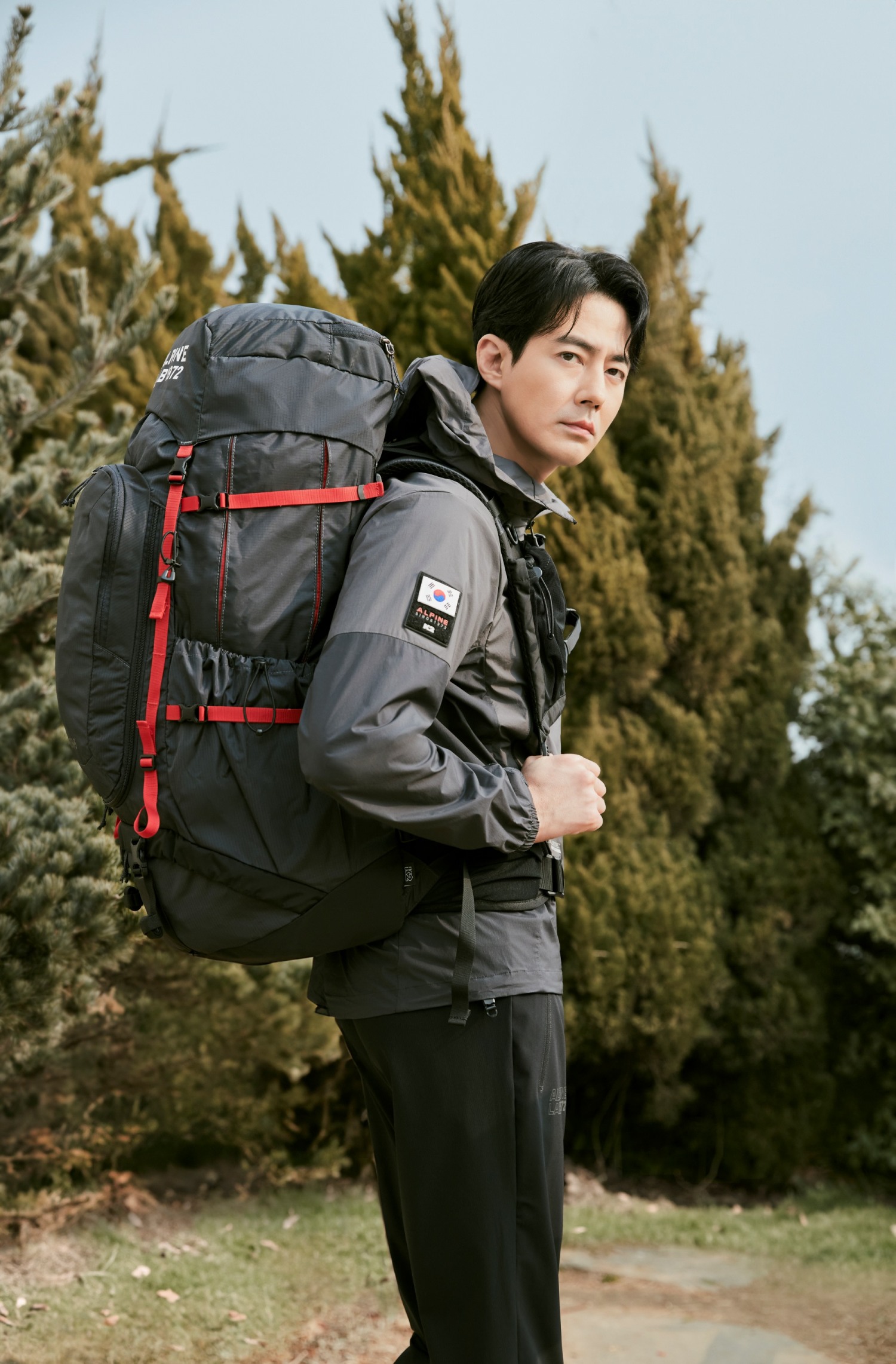 K2, 조인성과 함께한 25SS 아웃도어 화보 공개