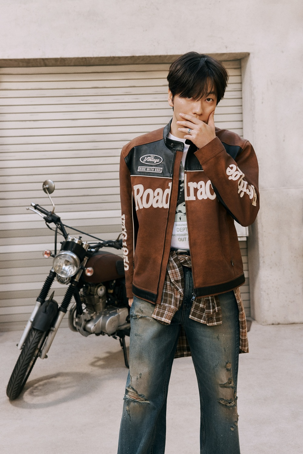 버커루, 배우 이동휘와 함께한 2025 S/S 시즌 캠페인 공개