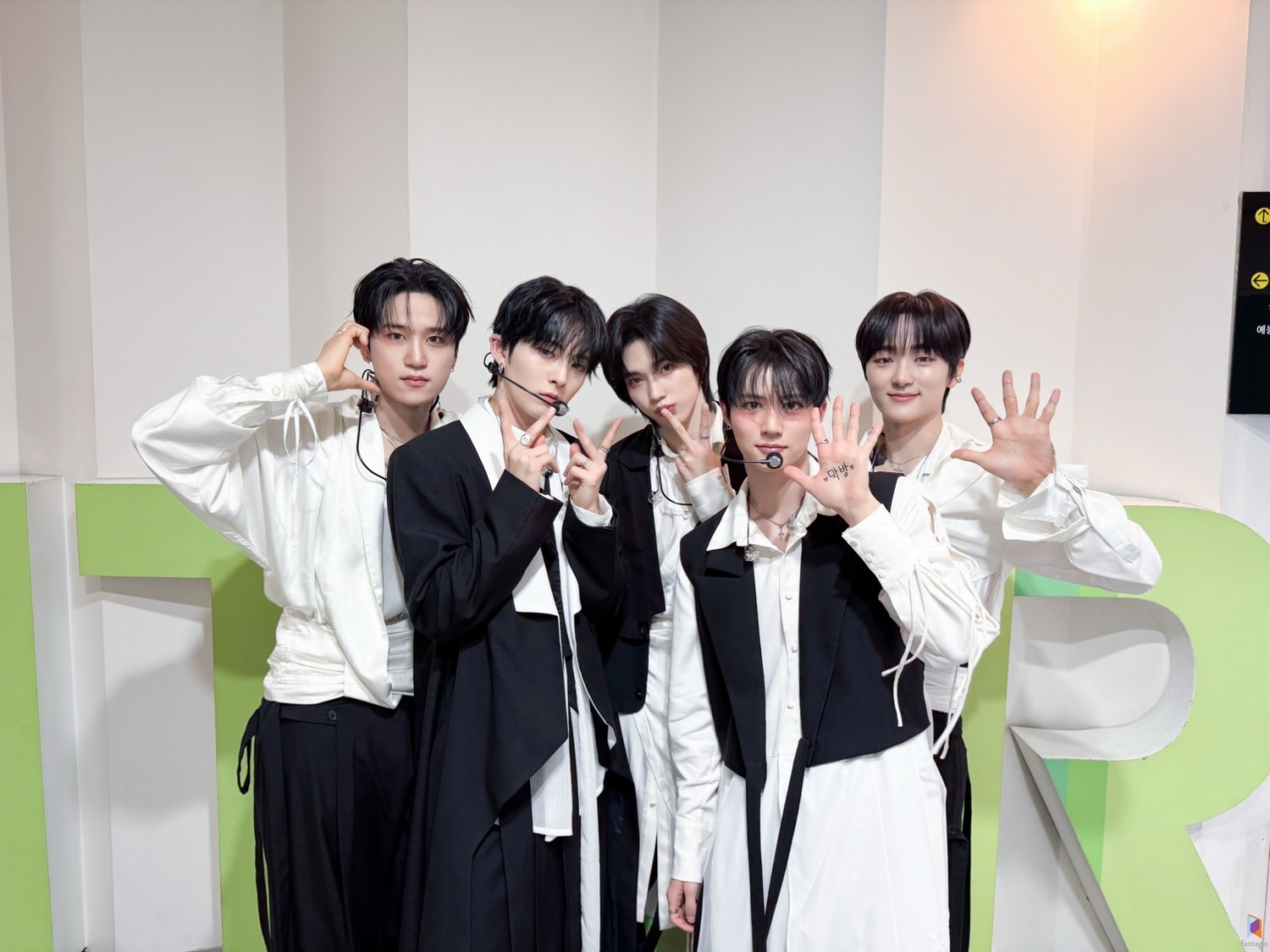 루네이트, ‘나비’ 활동 성료→유럽 투어로 글로벌 행보 속도 UP