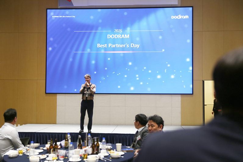 ‘2025 도드람 베스트 파트너스 데이’에서 임채권 ㈜도드람푸드 대표이사가 발언하고 있다.