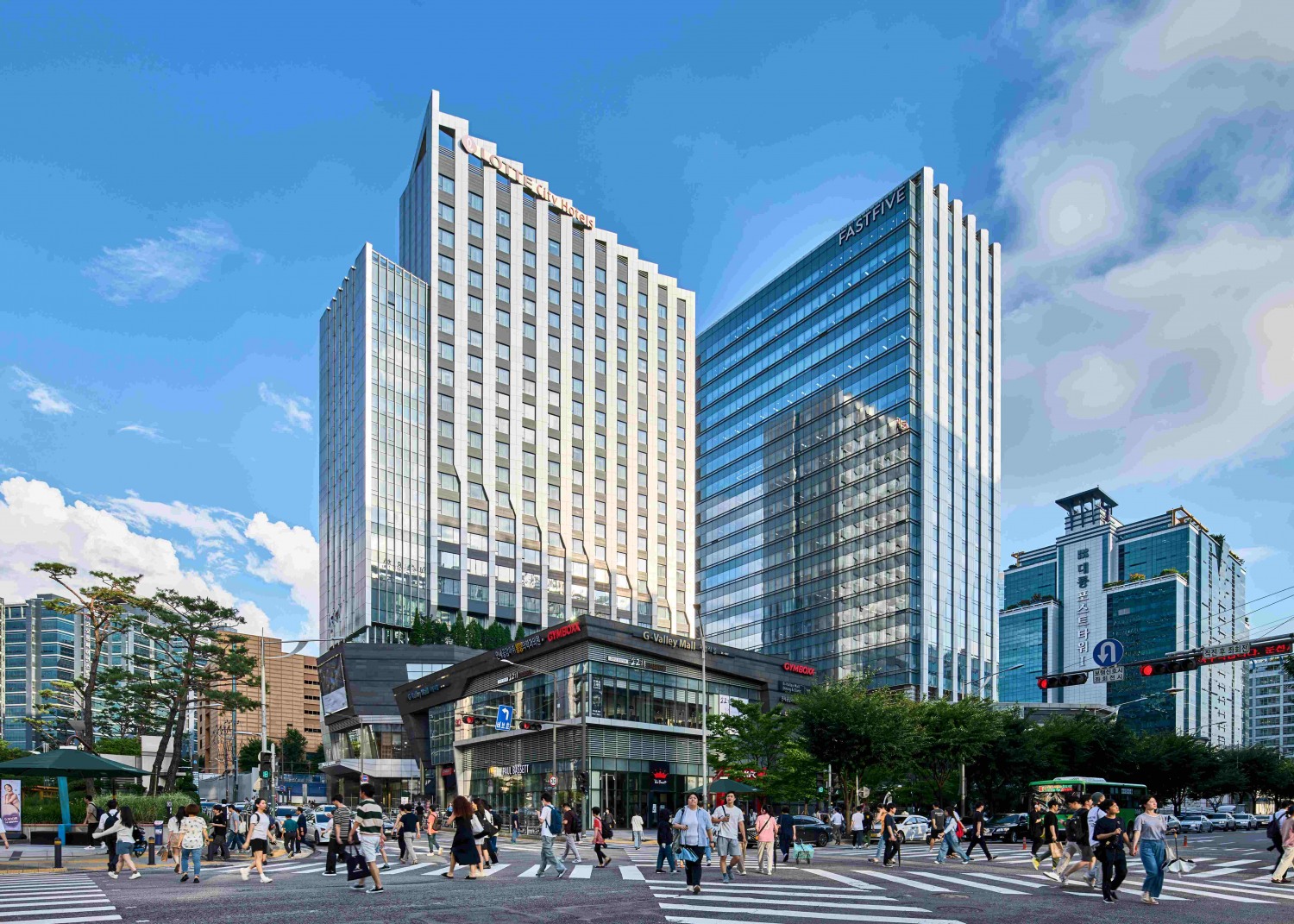 구로디지털단지에 위치한 지밸리비즈플라자