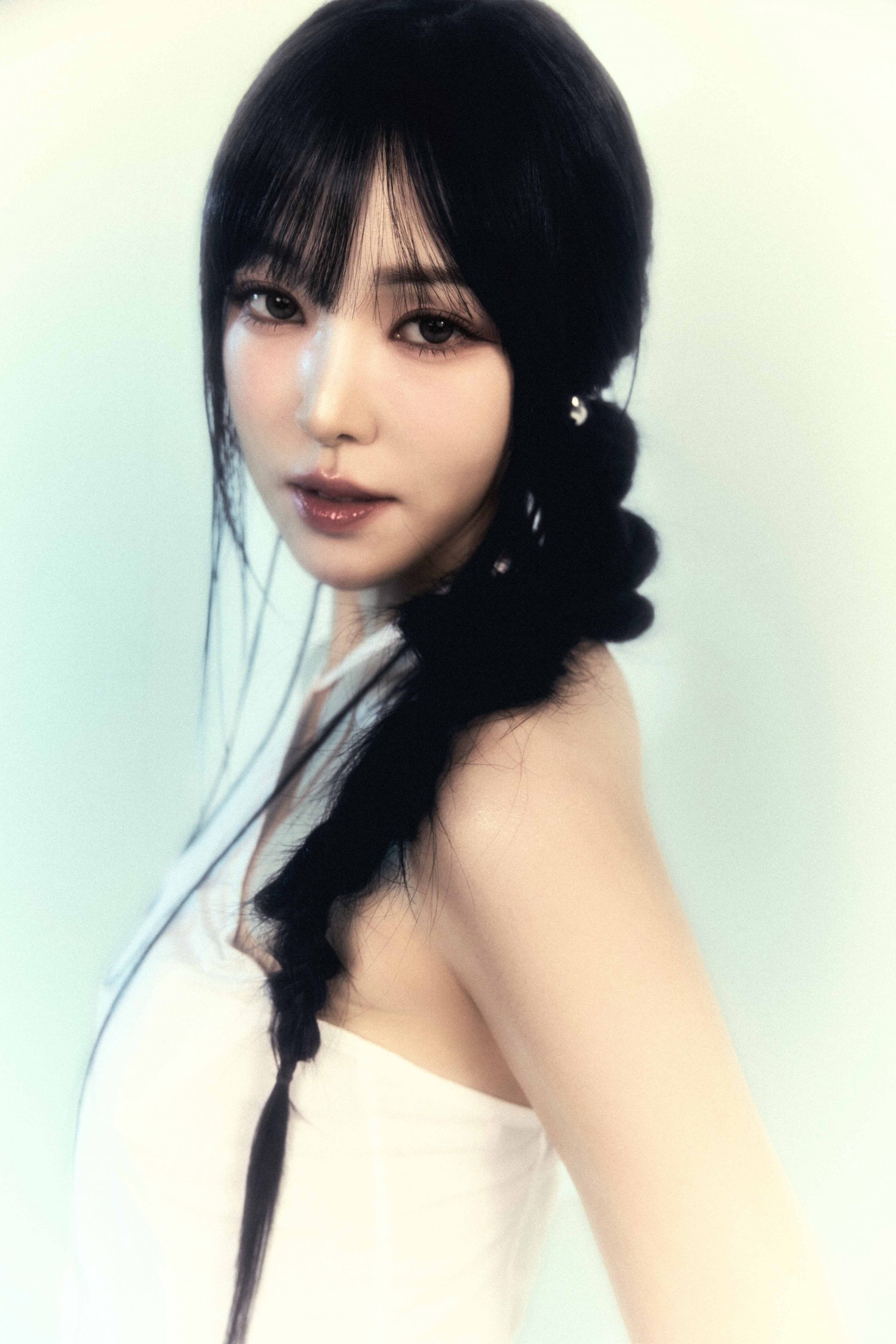 유주, 앳에어리어와 전속계약 체결…다재다능 활약 기대