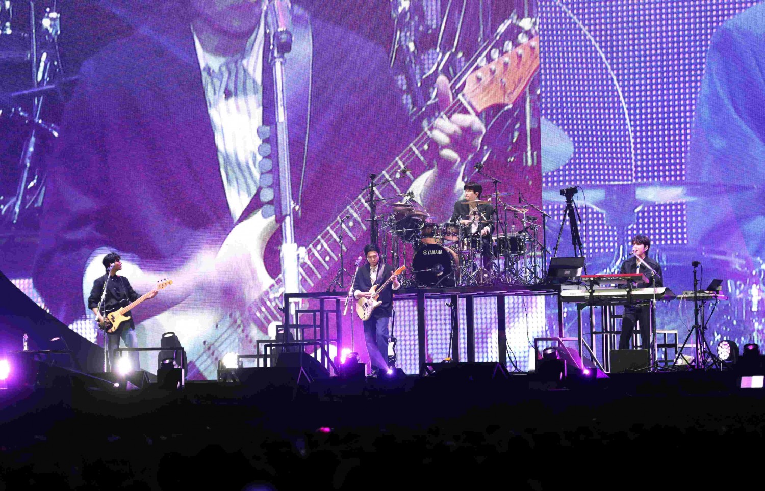 DAY6, 데뷔 첫 광주 단독 콘서트 성료…히트곡 퍼레이드→센스 만점 소통