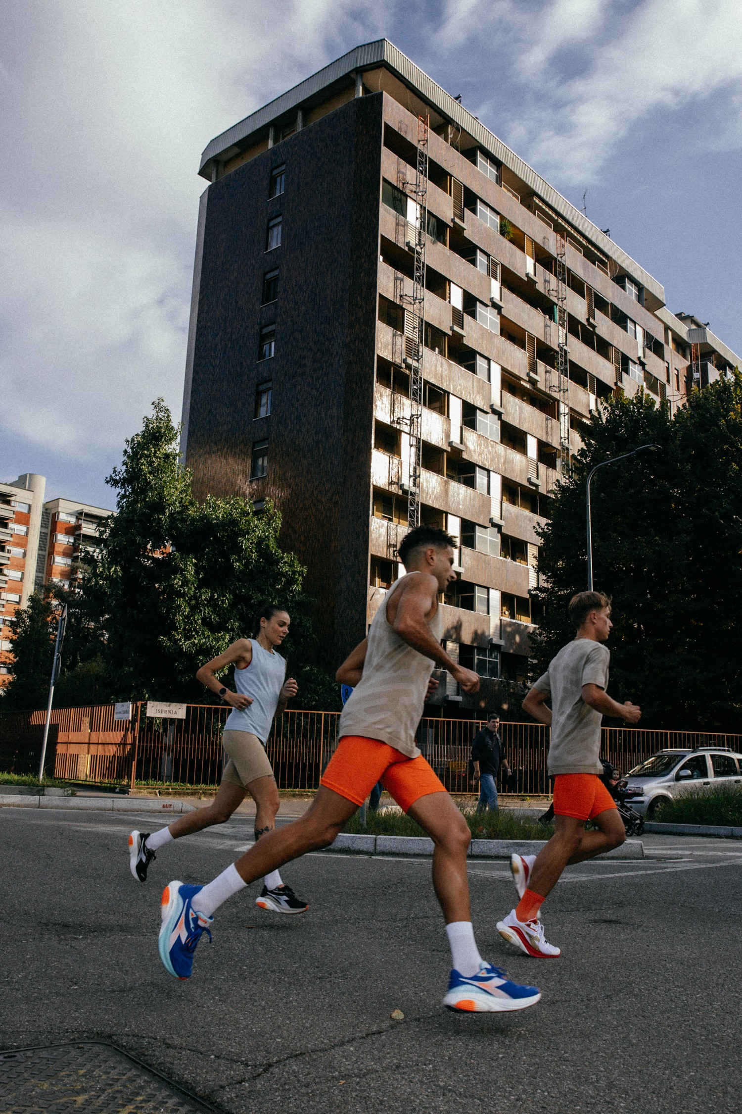 디아도라, 이탈리아 기술력 담은 ‘아토모스타(ATOMO STAR)’ 러닝화 한정판 출시
