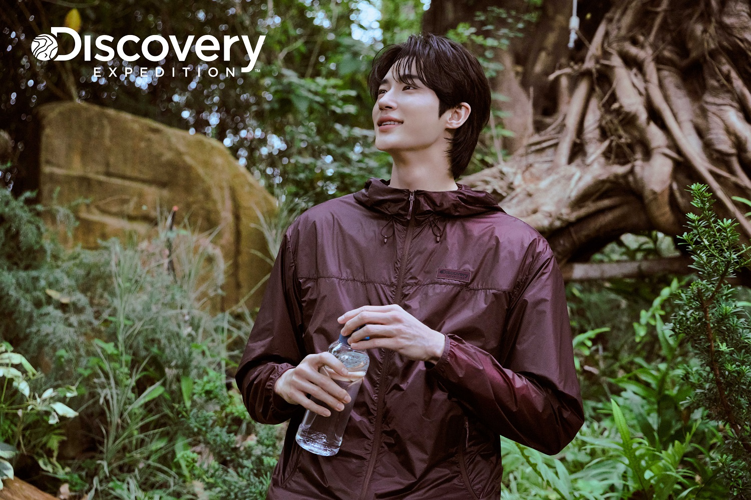 디스커버리 익스페디션, 변우석과 함께 하는 여름 맞이! 경량 바람막이 컬렉션 화보 공개