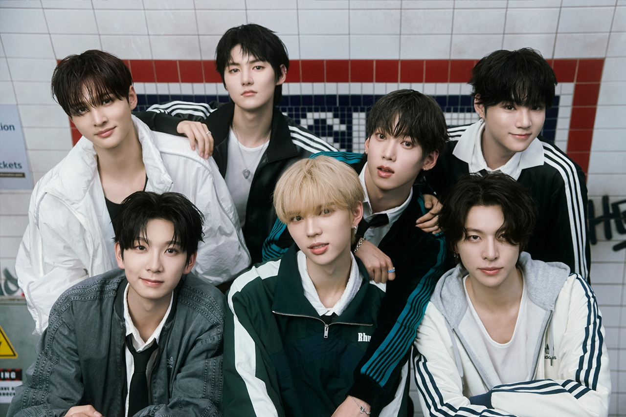 앰퍼샌드원, 컴백 앞두고 데뷔 첫 시구∙시타∙특별 공연 진행