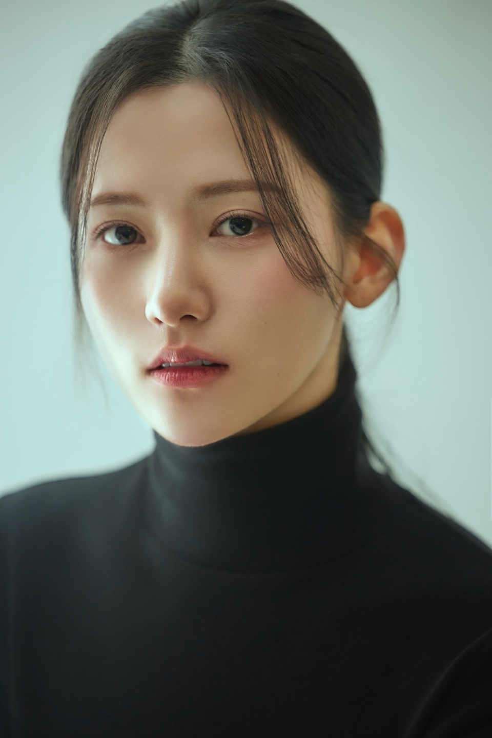 최유빈, 팬스타즈컴퍼니와 전속계약 체결…2025년 다양한 활동 예고