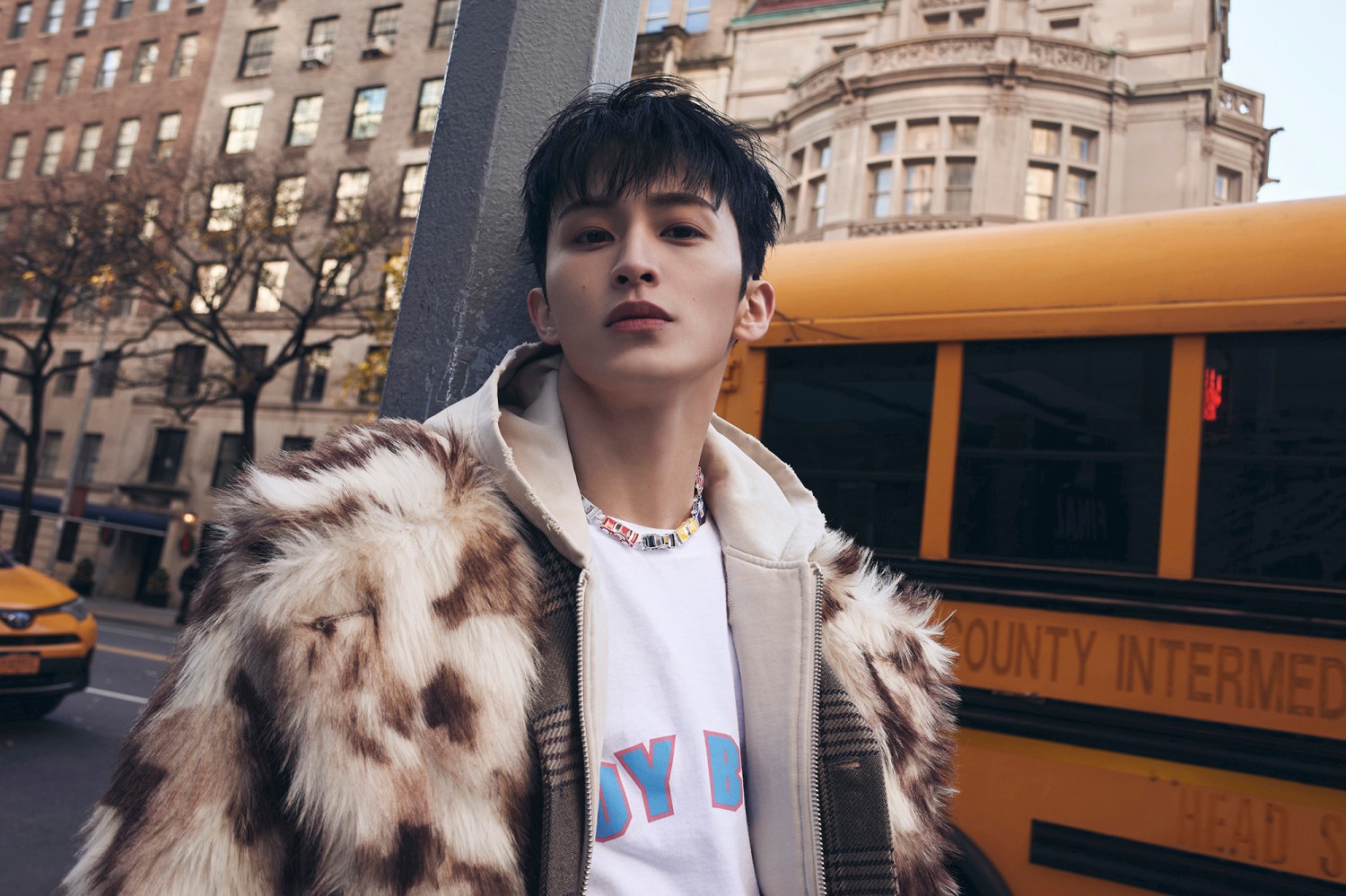 NCT 마크 첫 솔로 앨범, 뉴욕의 거친 분위기 담은 힙합 챕터…‘Flight to NYC’-‘Righteous’-‘프락치’ 수록