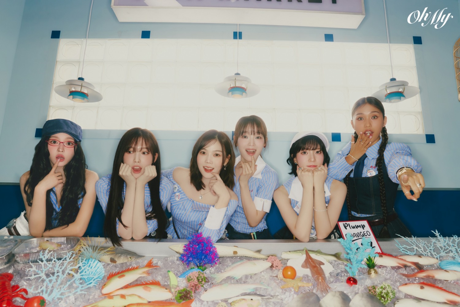 오마이걸, 10주년 기념 스페셜 싱글 ‘Oh My’ 콘셉트 포토 공개…‘청량+키치’ 매력