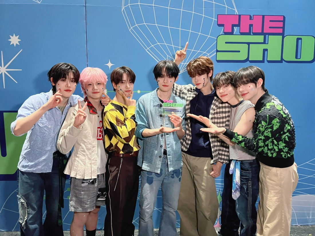 클로즈 유어 아이즈, 데뷔 6일 만에 음악방송 1위 쾌거…초동 판매량 31만 장 기록