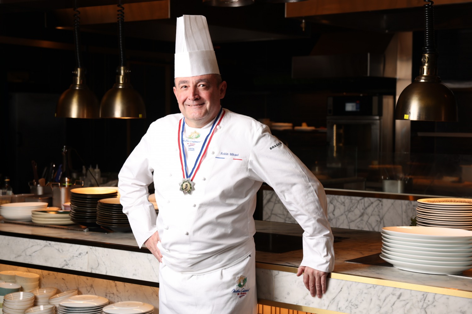 소피텔 서울 미카엘 로빈 총괄 셰프, 프랑스 요리계 최고 권위 ‘프랑스 마스터 셰프’ 훈장 수상