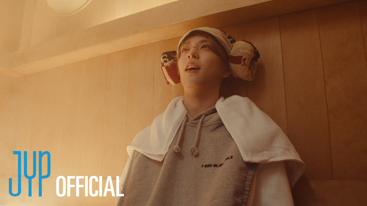 NEXZ, 미니 2집 수록곡 'Simmer' 뮤직비디오 티저 공개…완편 향한 호기심 UP