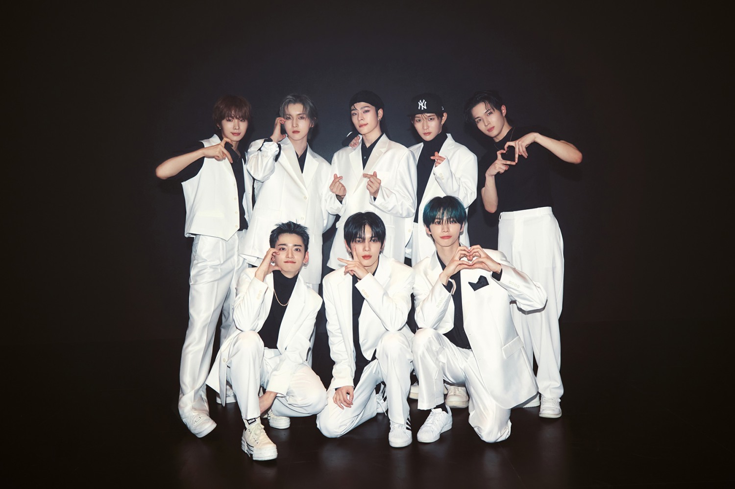 휘브, 신보 ‘BANG OUT’ 팬 쇼케이스 성료…10일 ‘엠카운트다운’ 출격