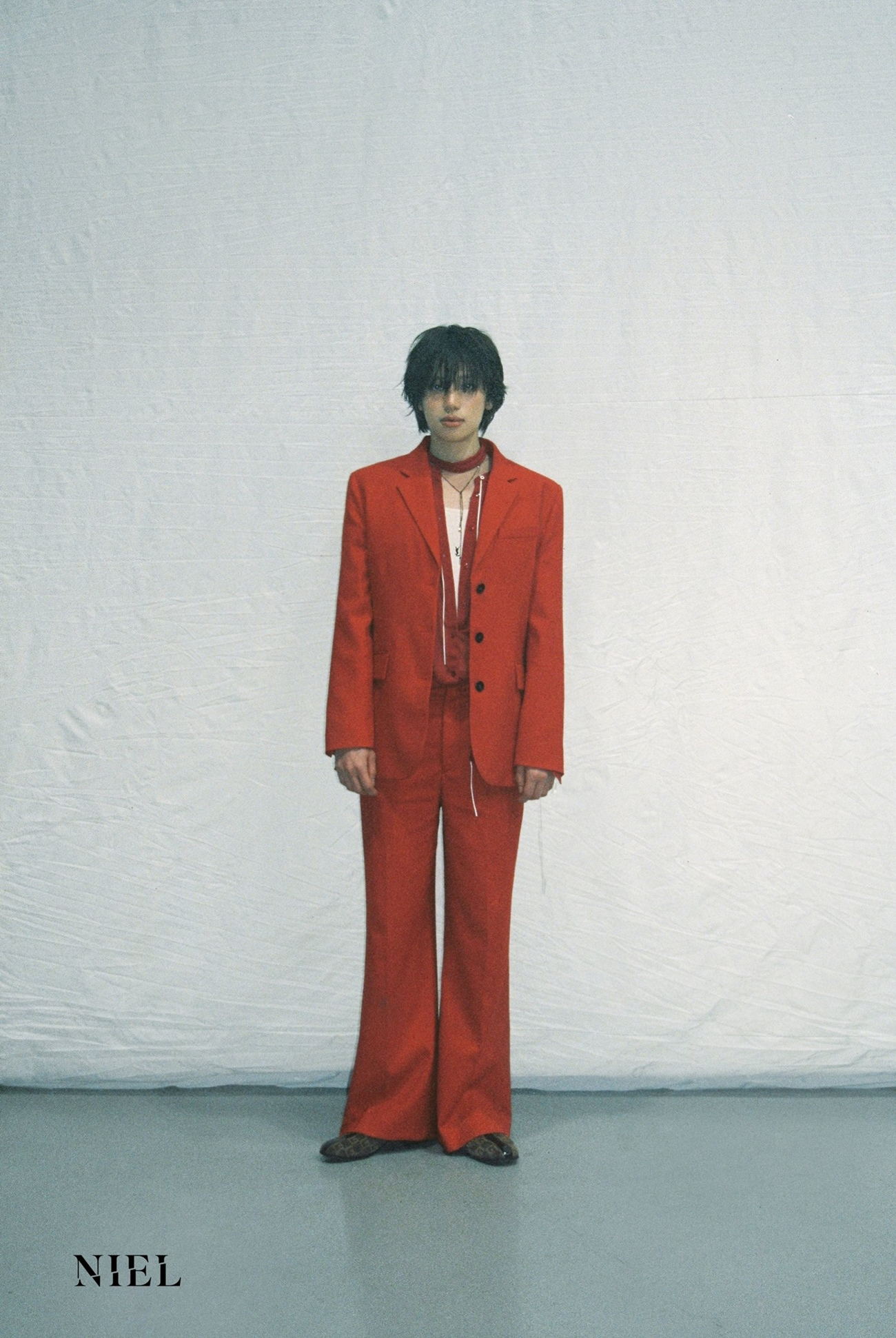 니엘, 'SHE' 첫 번째 콘셉트 포토 공개…독보적 아우라