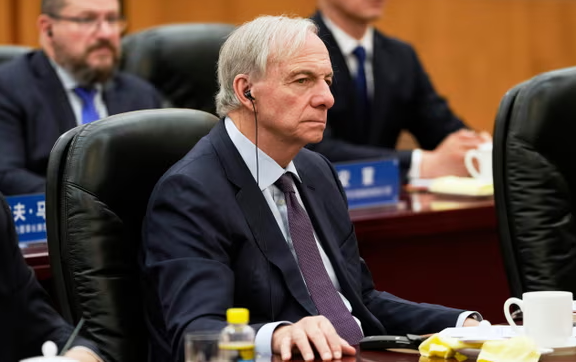 (상보) 달리오 "트럼프 무역전쟁이 미국을 경기침체 직전으로 몰아"