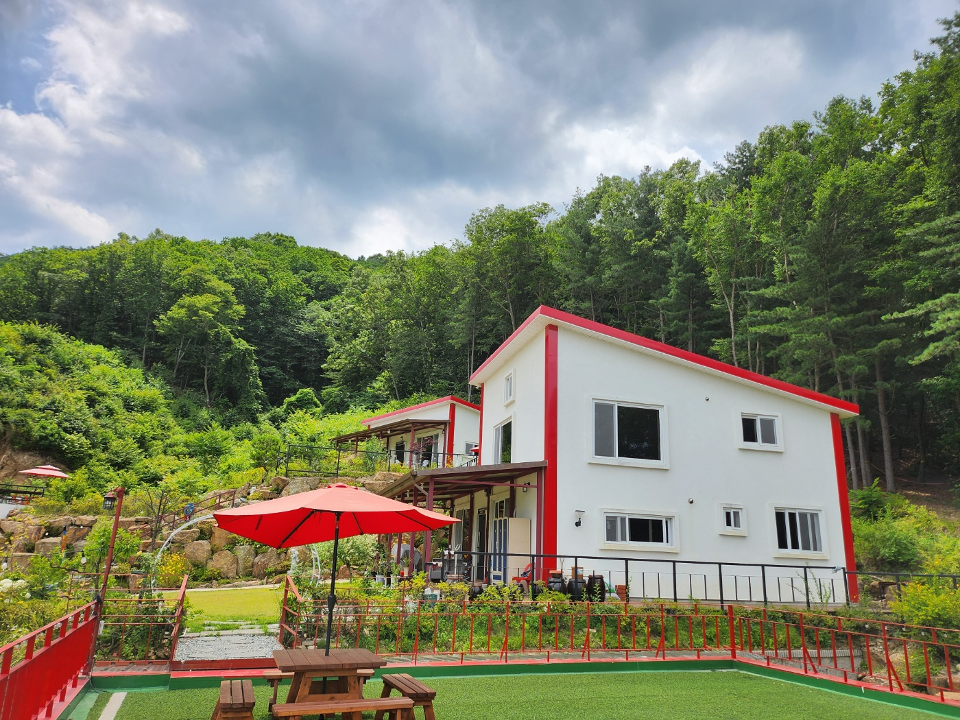 하나리더투어 부설 양평힐링센터, ‘2025 대한민국 우수 브랜드 대상’ 수상