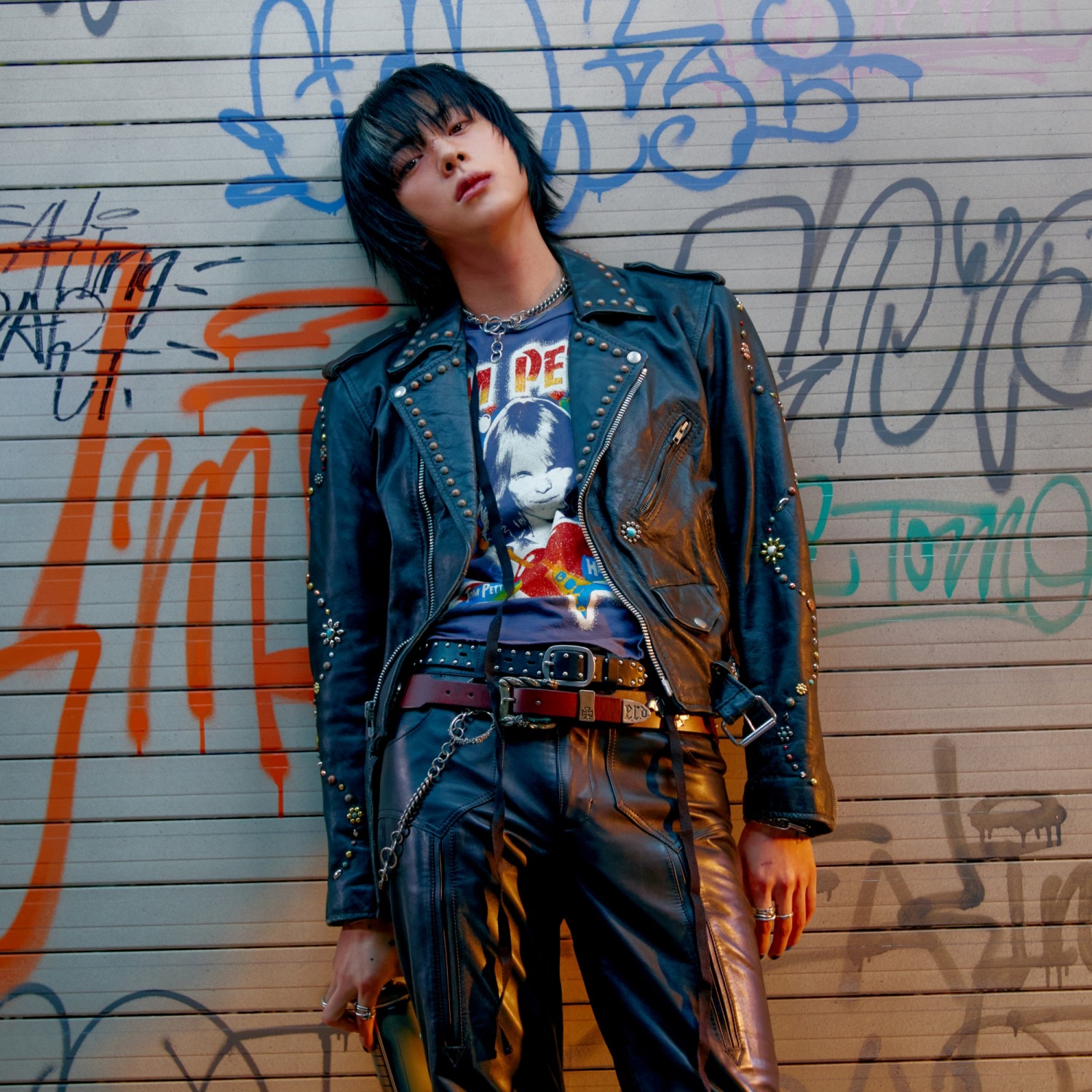 BTS 진, 신보 ‘Echo’ 두 번째 콘셉트 포토 공개…파격적인 비주얼 선봬