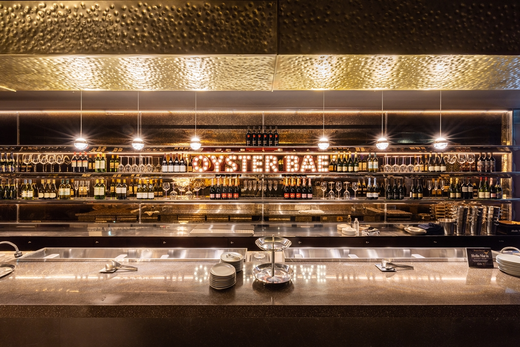 더 플라자 ‘오이스터 배(Oyster Bae)’
