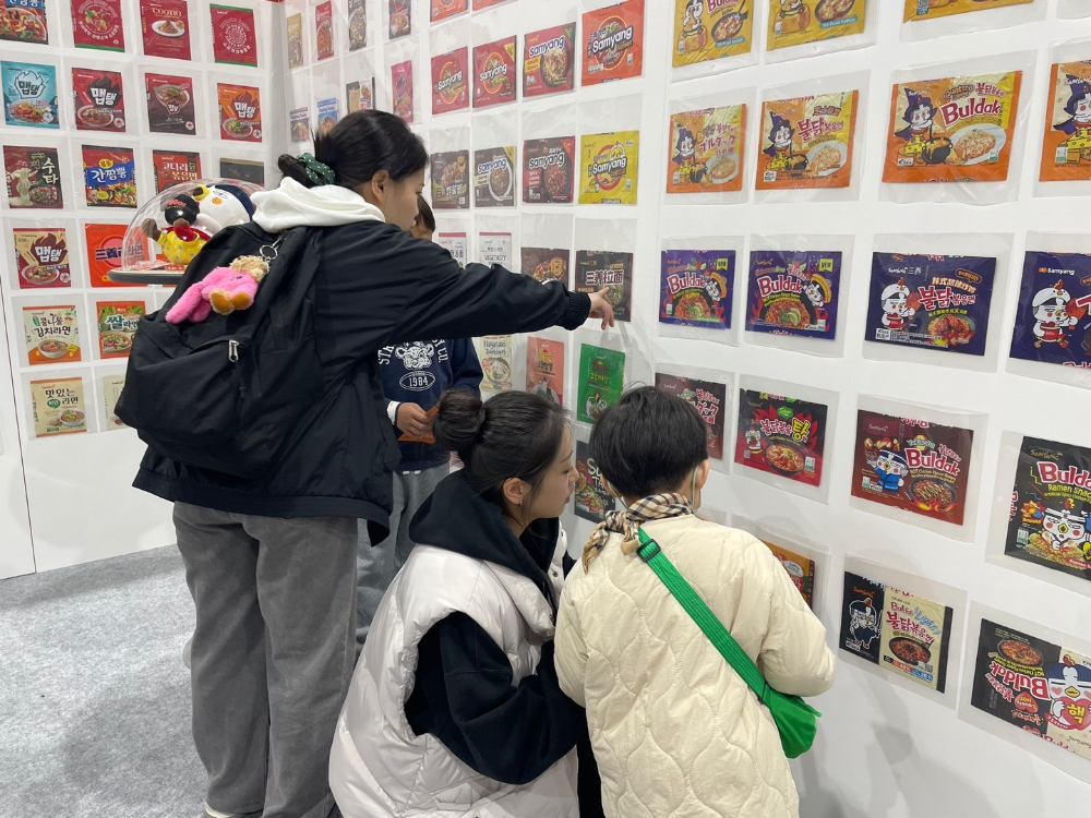 다이닝브랜즈그룹 봉사단 ‘다인어스’, 아이들과 함께 나눈 ‘일상의 온기와 사회적 책임’