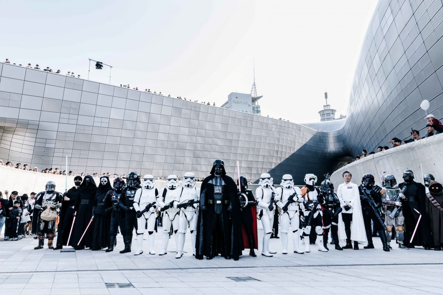 디즈니코리아, ‘스타워즈 데이 2025’ 맞아 다채로운 이벤트 진행…도심에서 만나는 SF 세계관의 확장