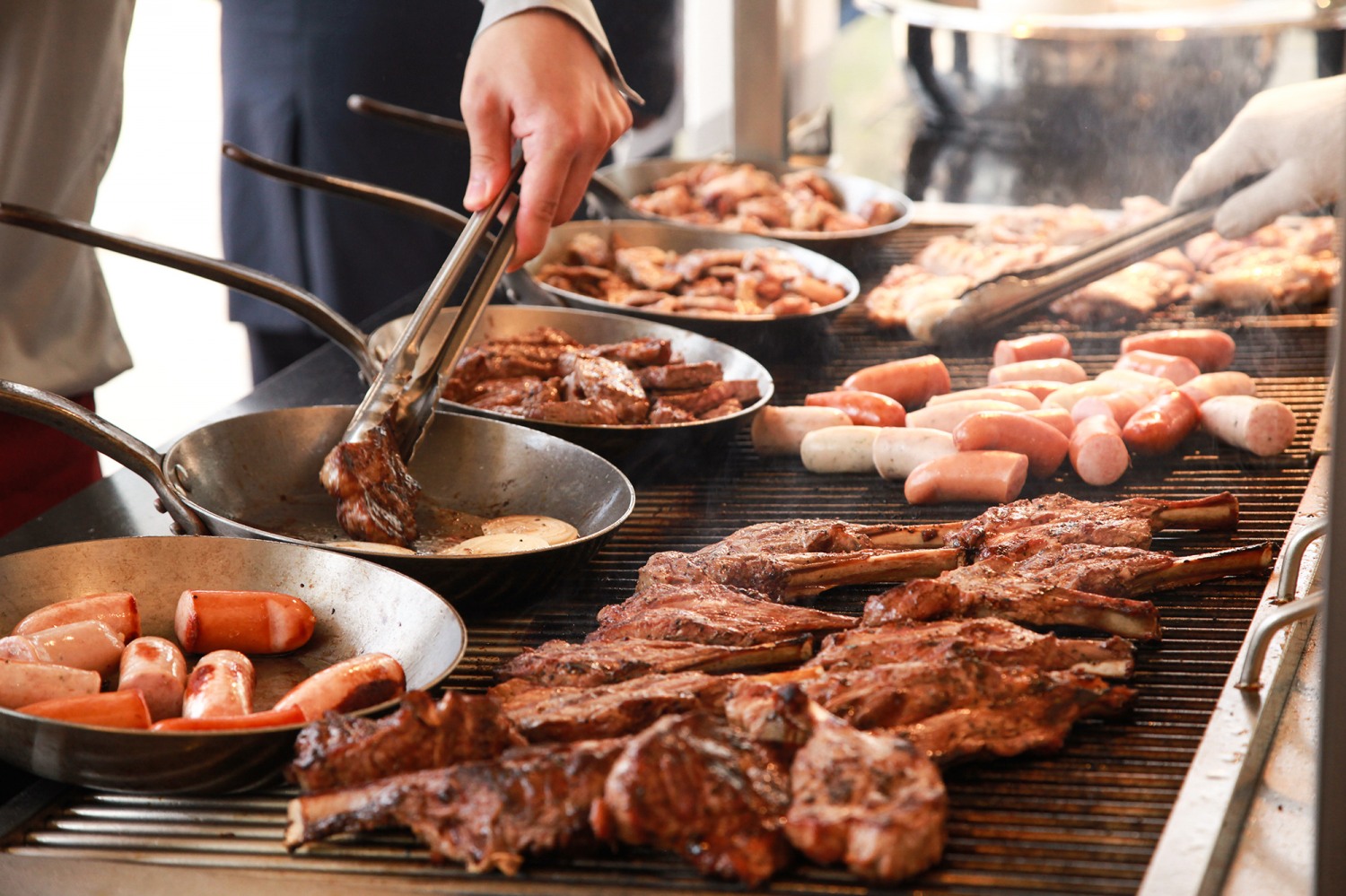 반얀트리 클럽 앤 스파 서울, 오아시스 풀사이드 바비큐 선봬