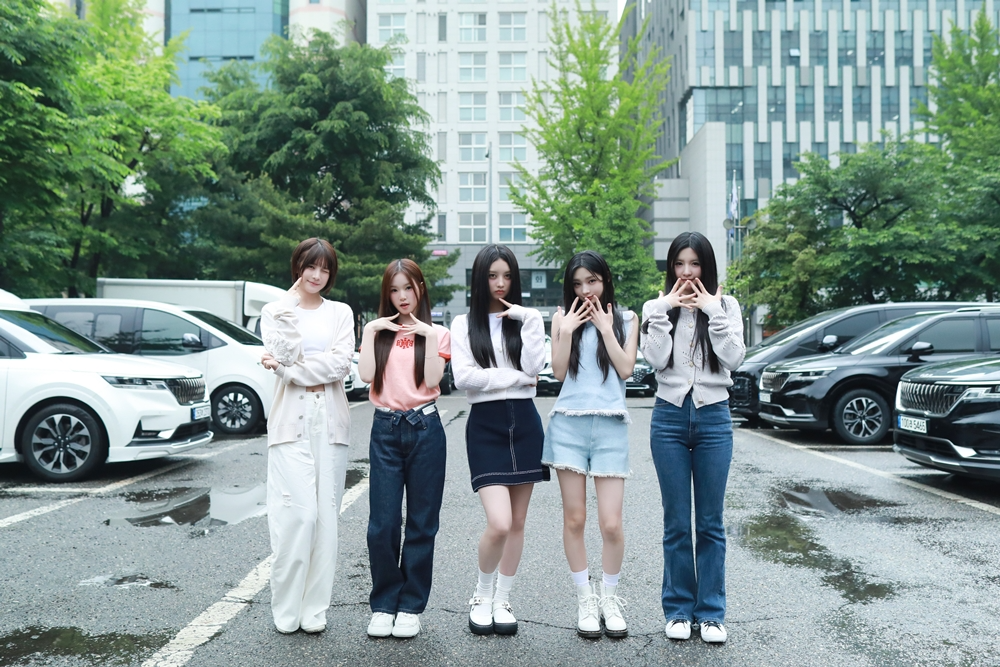 HITGS(힛지스), 16일 ‘뮤직뱅크’ 출격…‘러블리+청량’ 출근길