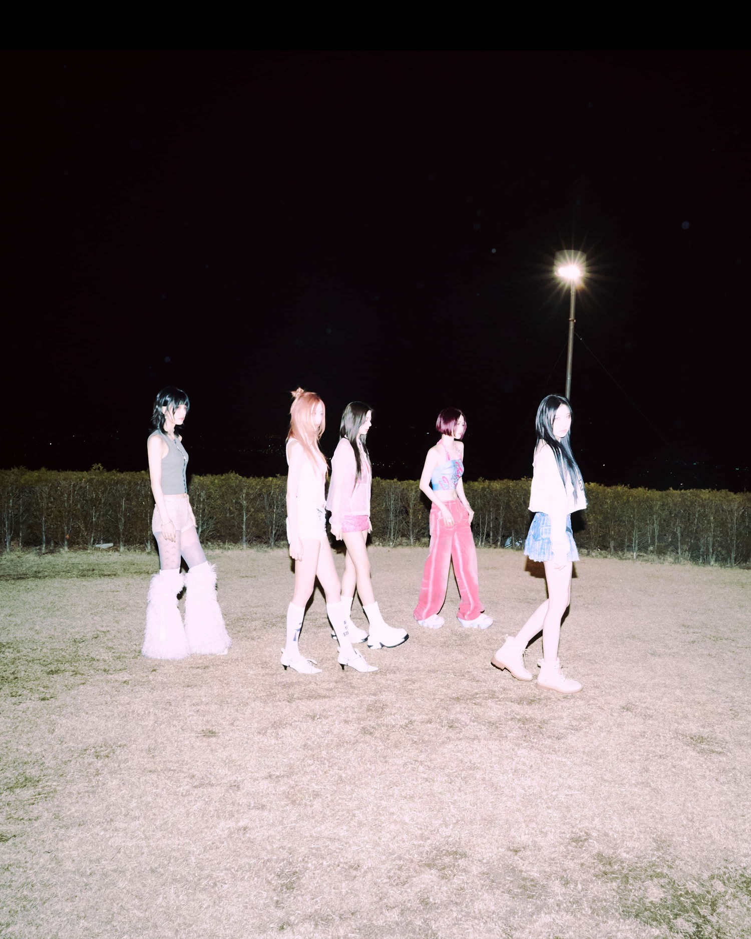 ITZY, 신보 세 번째 티저 이미지 공개…‘오묘한 분위기+압도적 무드’