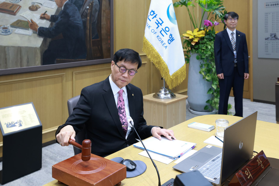 이창용 "금리인하 폭 커질 수 있지만 2% 이하 금리 현재로서는 가능성 낮아"