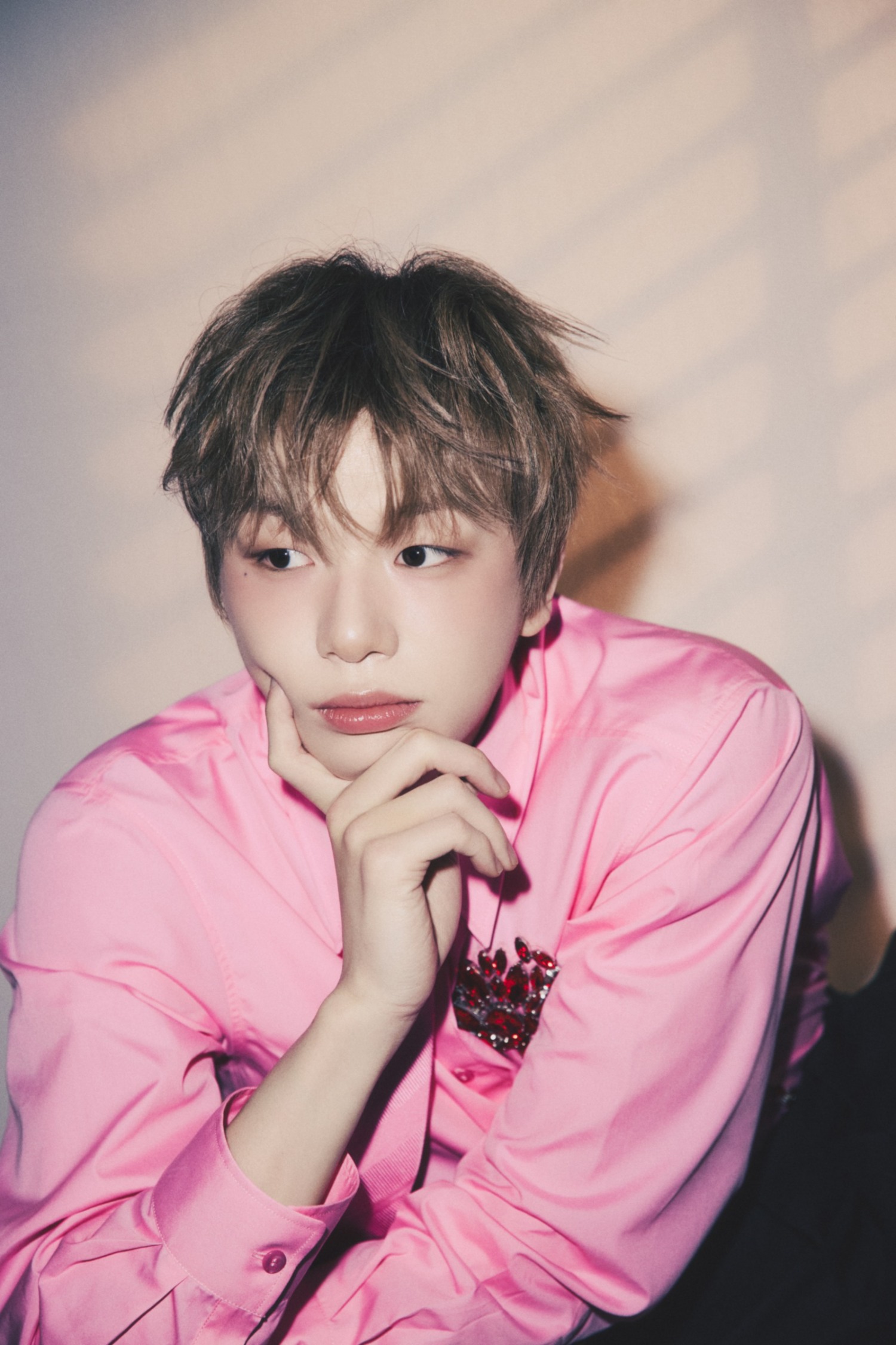 강다니엘, 프로듀서로 스펙트럼 확장…‘Glow to Haze’서 첫 작곡 참여