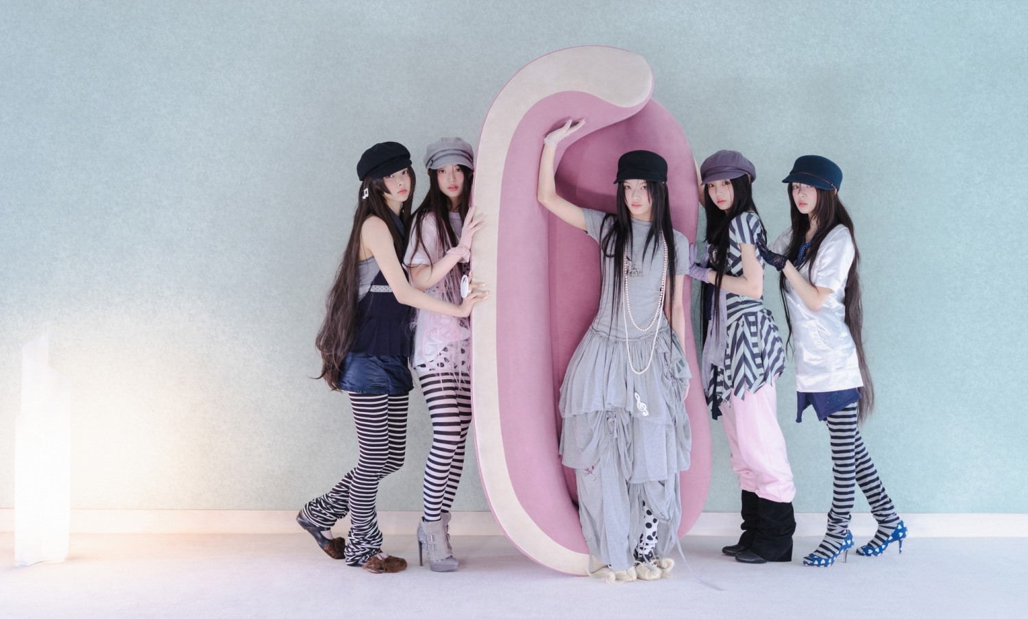 아일릿, 미니 3집 콘셉트 포토 추가 공개…색다른 비주얼 시선 집중