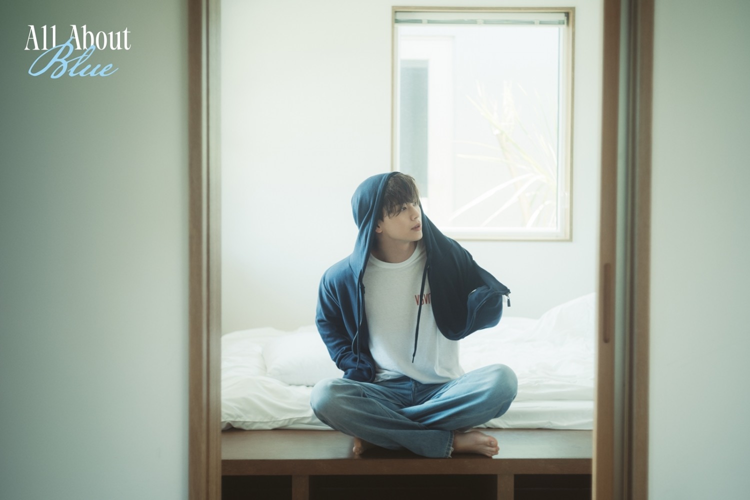 육성재, 미니 1집 콘셉트 포토 공개…독보적인 분위기로 팬심 자극