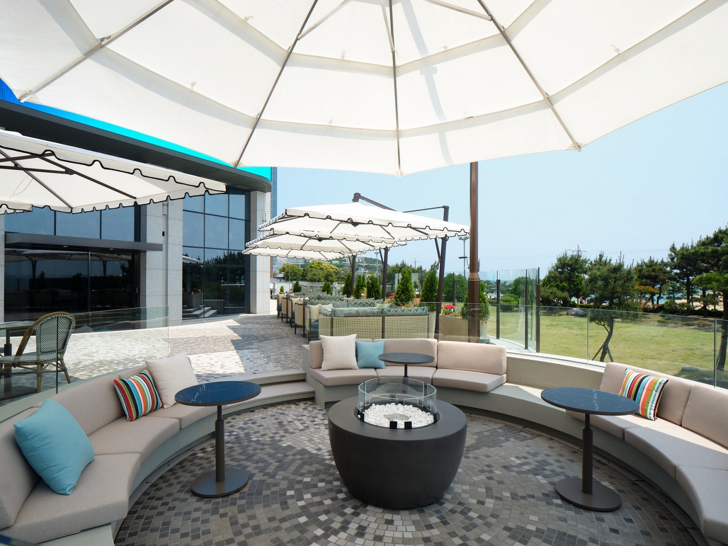 그랜드 조선 부산, 신규 다이닝 공간 ‘라운지앤바 테라스 292’ 오픈