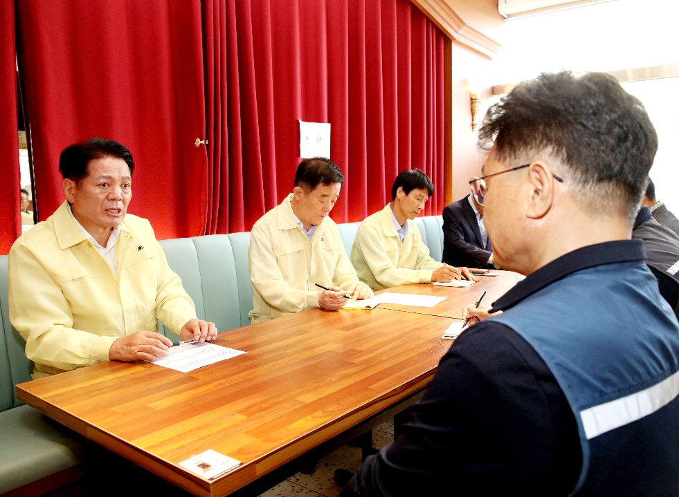 최대호 안양시장 신안산선 붕괴 사고 수습본부 방문