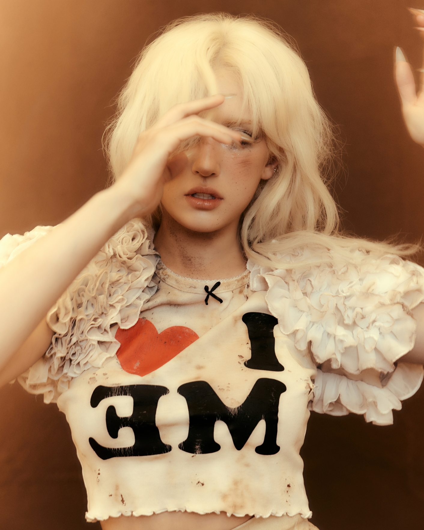 전소미, 디지털 싱글 ‘엑스트라’ 콘셉트 포토 공개…의미심장한 분위기로 궁금증 증폭